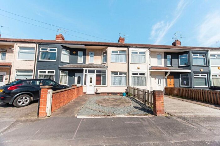 2 Bedroom Terraced House For Sale In Airmyn Avenue, Hull, HU3