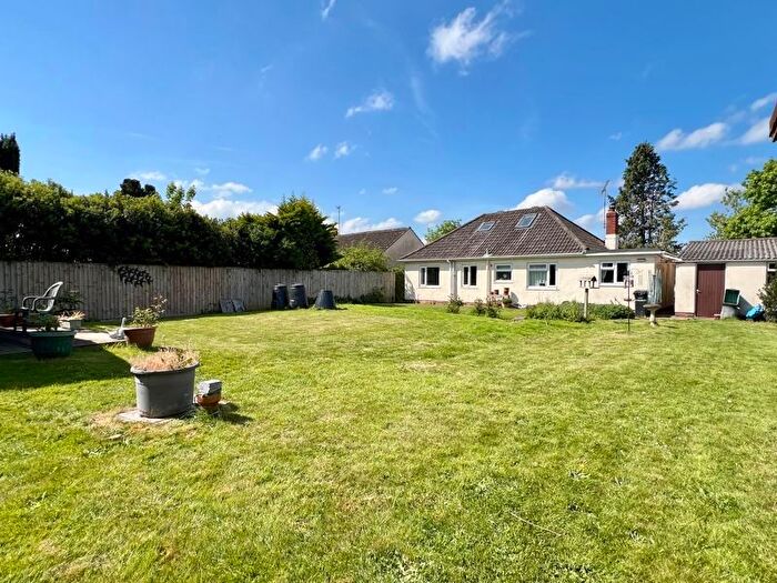 3 Bedroom Detached Bungalow For Sale In Bushy Cross Lane, Taunton, TA3