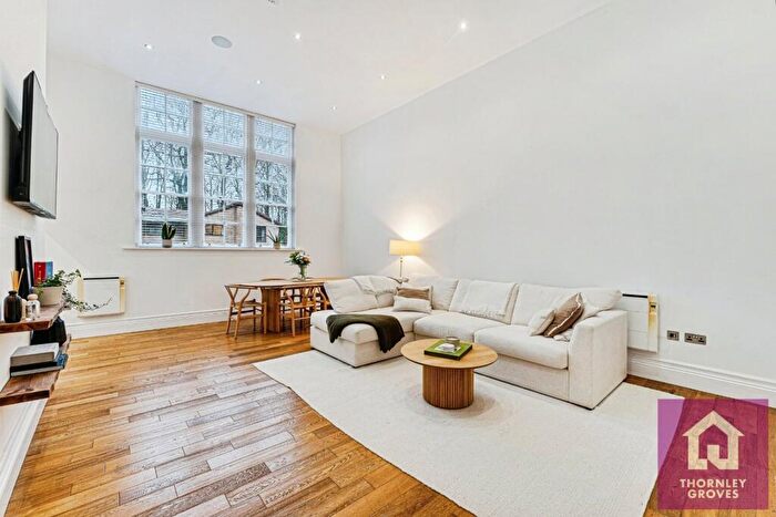 3 Bedroom Flat To Rent In Stableford Avenue, Eccles, Manchester, Greater Manchester, M30