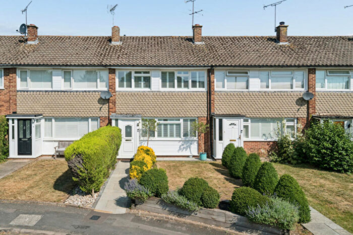 3 Bedroom Terraced House For Sale In Castleton Court, Marlow, SL7