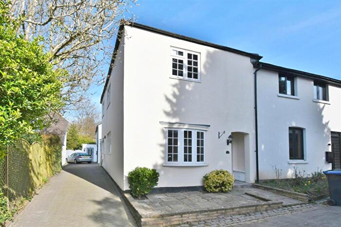 3 Bedroom Semi-Detached House For Sale In Clarendon Crescent, Leamington Spa, CV32