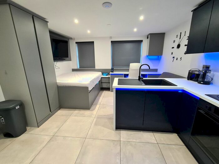 Studio To Rent In Berry Street, Coventry, West Midlands, CV1