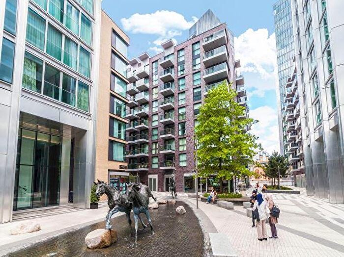 2 Bedroom Apartment To Rent In Piazza Walk, London, E1
