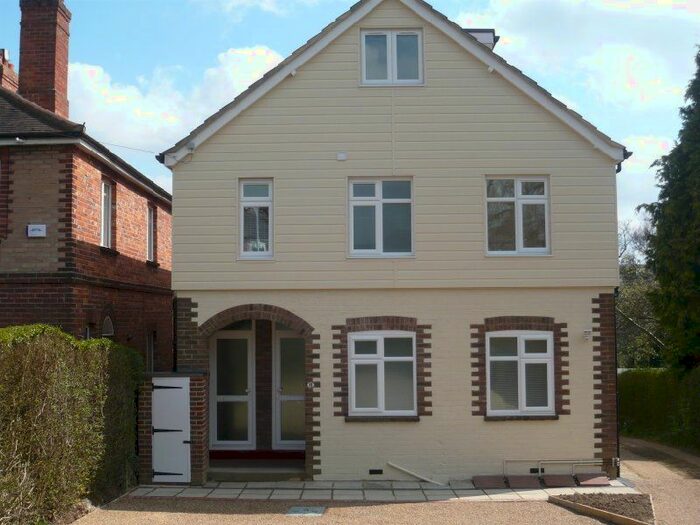 2 Bedroom Maisonette To Rent In East Cliff Road, Tunbridge Wells, TN4