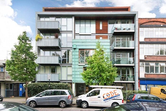 2 Bedroom Apartment To Rent In Lever Street, London, EC1V