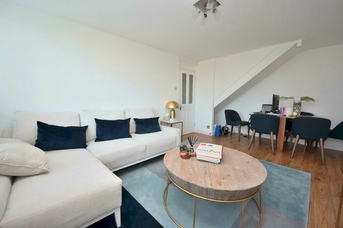 2 Bedroom Apartment To Rent In Long Green, Grange Hill, IG7