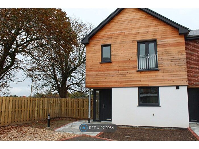 3 Bedroom Semi-Detached House To Rent In West Hill Court, Walcott, Lincoln, LN4