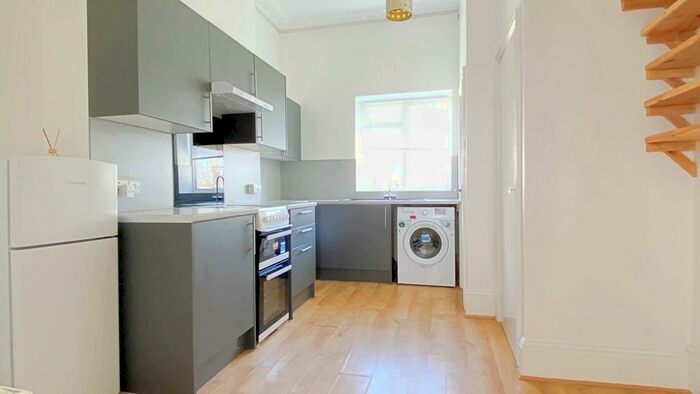 Studio To Rent In Seafield Road, BN3