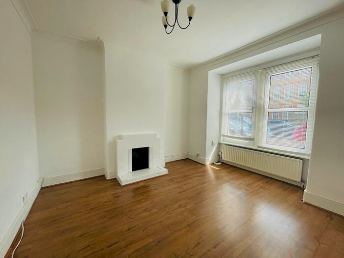 4 Bedroom Terraced House To Rent In Broadwater Road, London, SW17
