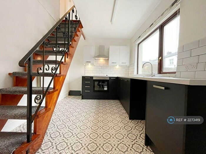 2 Bedroom Terraced House To Rent In Oak Street, Radcliffe, Manchester, M26