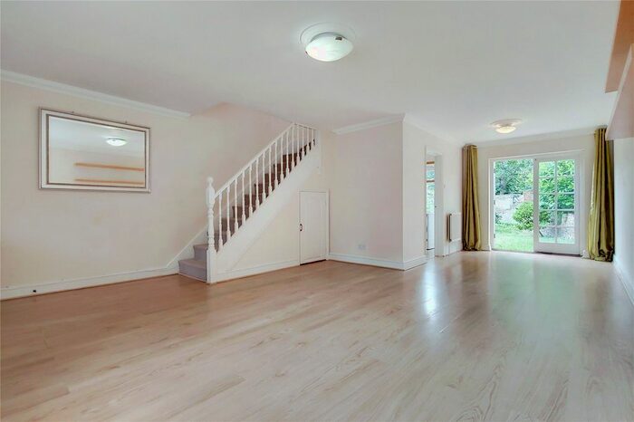 2 Bedroom Semi-Detached House To Rent In Devonshire Drive, London, SE10