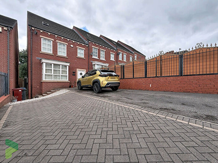 4 Bedroom Town House For Sale In Roney Street, Blackburn, BB2
