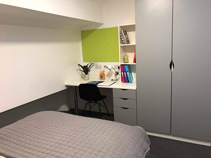 Studio To Rent In Tudor Road, Leicester, LE3