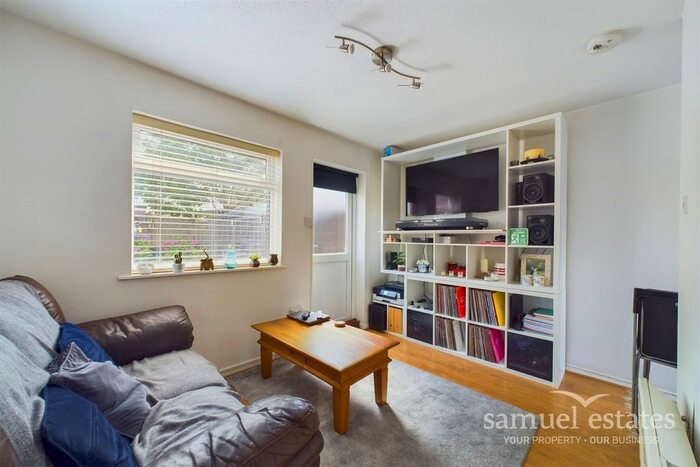 1 Bedroom Terraced House To Rent In Sycamore Gardens, Colliers Wood, CR4