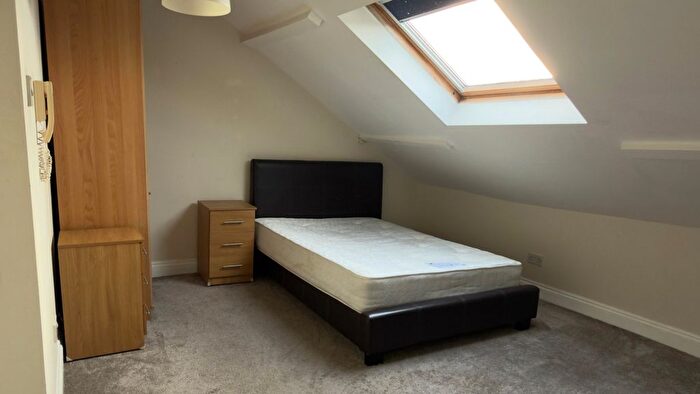 2 Bedroom Flat To Rent In Anson Road, London, NW2