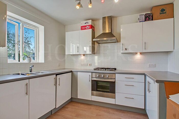2 Bedroom Flat For Sale In Mayo Road, London, NW10