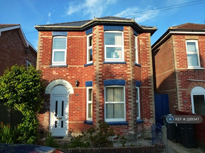 4 Bedroom Detached House To Rent In Trafalgar Road, Bournemouth, BH9
