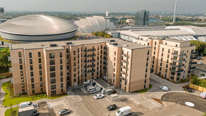 2 Bedroom Apartment To Rent In Minerva Square, Glasgow, G3