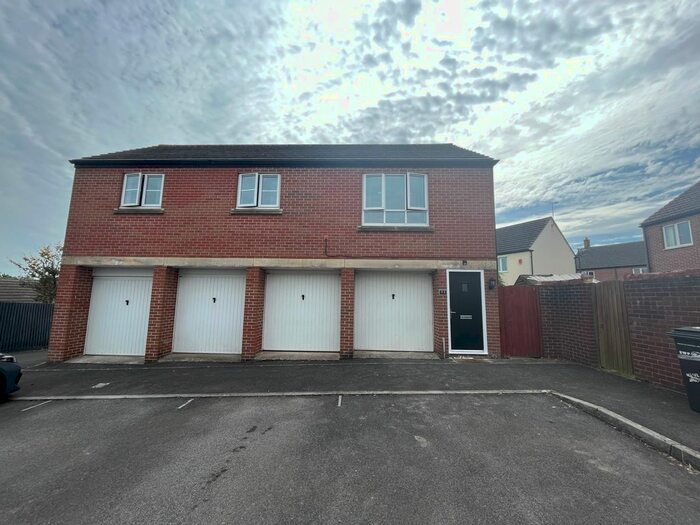 2 Bedroom Detached House To Rent In Bell Chase, Yeovil, BA20