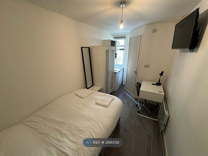 Studio To Rent In Bedford Place, Brighton, BN1