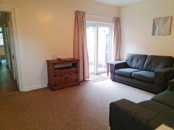 4 Bedroom End Of Terrace House To Rent In Harborne Lane, Selly Oak, Birmingham, B29