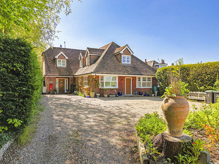 5 Bedroom Detached House For Sale In Gubblecote, HP23