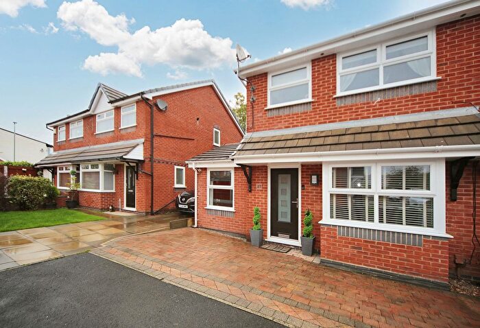 3 Bedroom Semi-detached House For Sale In Millbeck Crescent, Pemberton, WN5