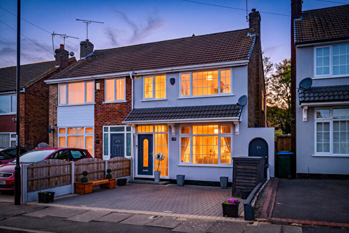 3 Bedroom Semi-Detached House For Sale In Orion Crescent, - Stunning Throughout - Fabulous Extended Kitchen, CV2
