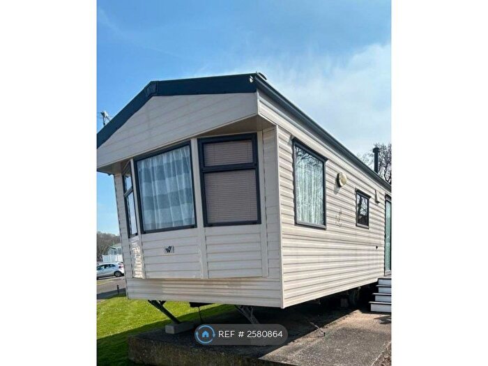 2 Bedroom Mobile/park Home To Rent In Plaistow Road, Godalming, GU8