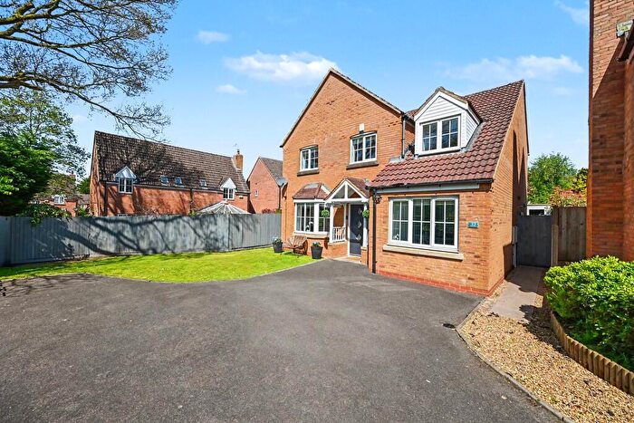4 Bedroom Detached House For Sale In Durrell Drive, Cawston, Rugby, CV22