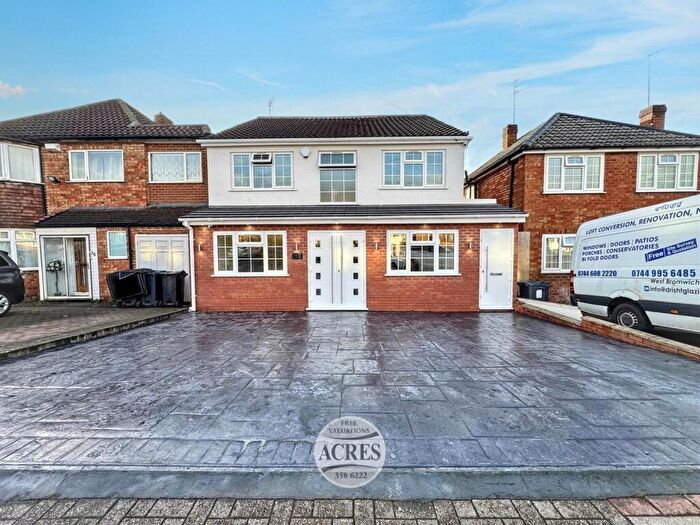 4 Bedroom Detached House For Sale In Craythorne Avenue, Handsworth Wood, Birmingham, B20