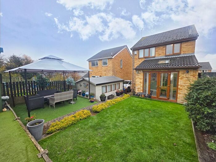 3 Bedroom Detached House For Sale In Hanbury Close, Barnsley, S71