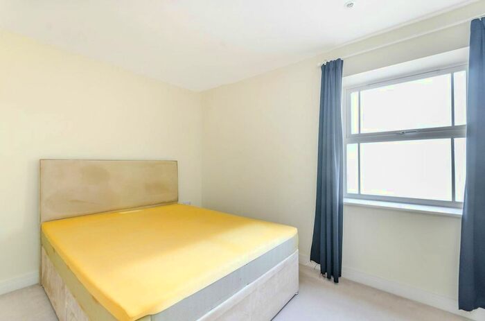 2 Bedroom Property To Rent In Havilland Mews, Shepherd's Bush, London, W12