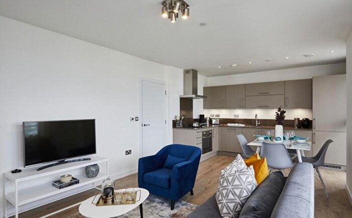 2 Bedroom Flat To Rent In The Highline Radial Avenue, E14