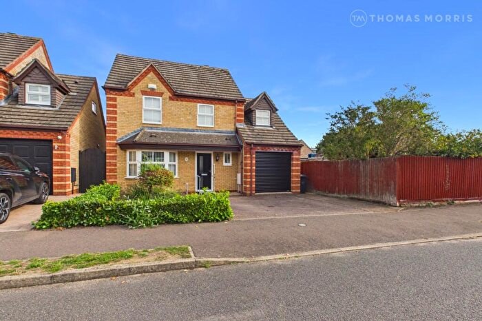 4 Bedroom Detached House For Sale In Orchard Close, Eaton Ford, St. Neots, Cambridgeshire, PE19