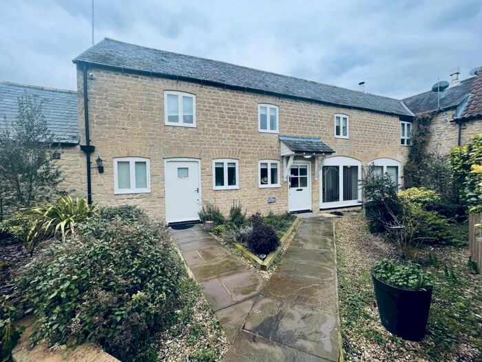 4 Bedroom Barn To Rent In Glinton Road, Helpston, Peterborough, PE6