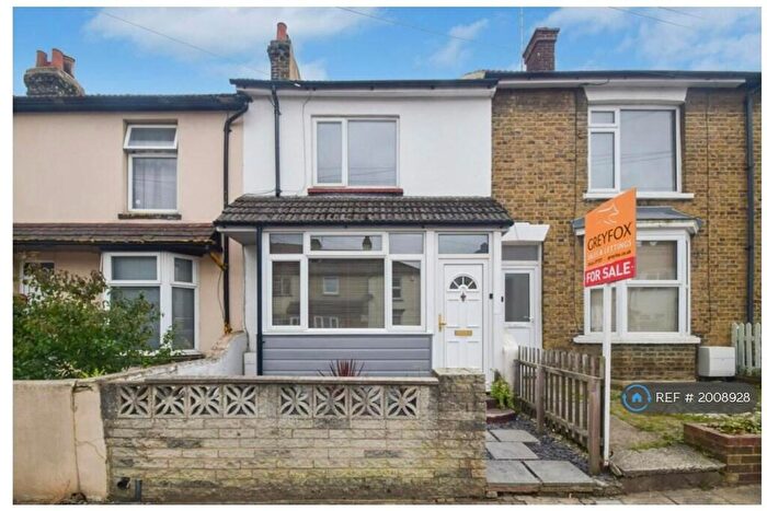 3 Bedroom Terraced House To Rent In Trafalgar Street, Gillingham, ME7