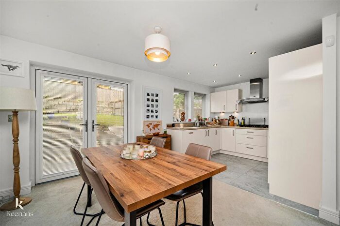 3 Bedroom Town House For Sale In Carry Field, Colne, BB8