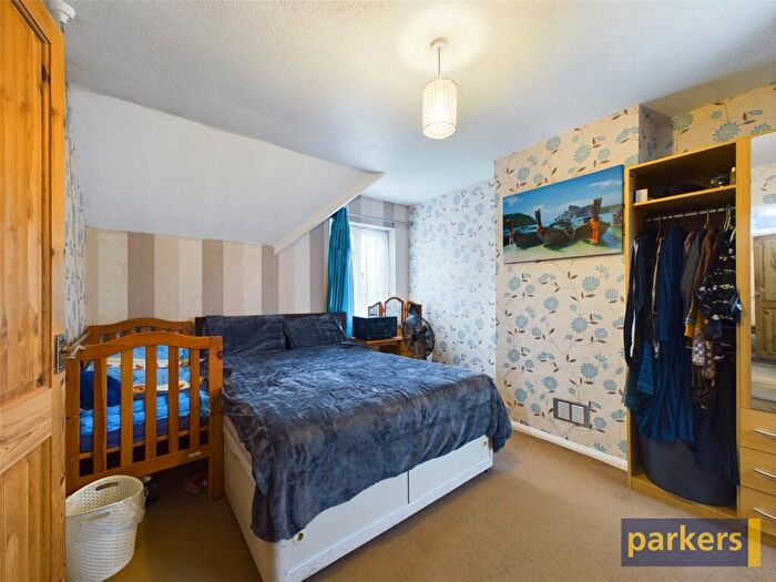 3 Bedroom Terraced House For Sale In Shinfield Road, Reading, Berkshire, RG2