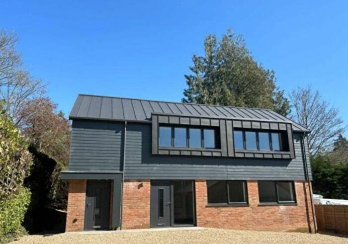 1 Bedroom Flat To Rent In Hursley Road, Chandler's Ford, Eastleigh, Hampshire, SO53