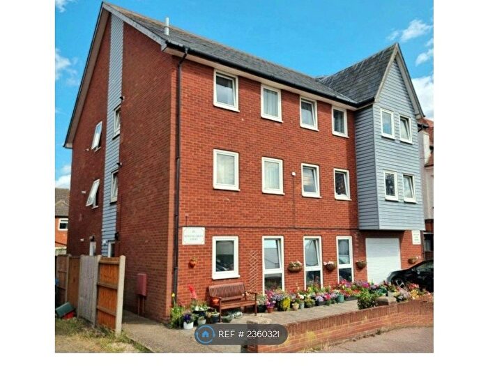 2 Bedroom Flat To Rent In Bowling Green Court, Felixstowe, IP11