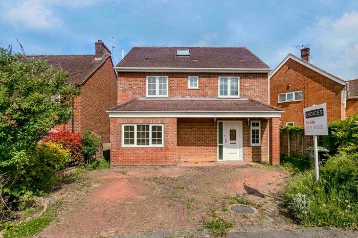 4 Bedroom Detached House To Rent In Westmead Drive, Redhill, Surrey, RH1