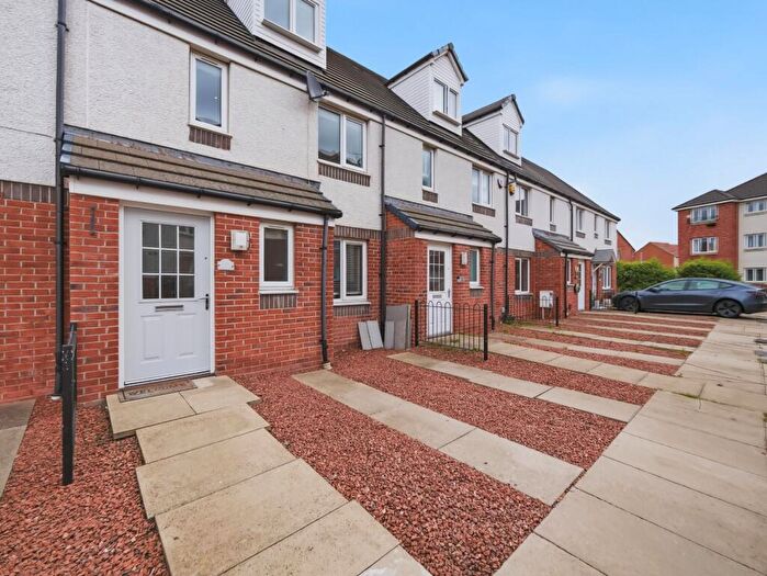 4 Bedroom Terraced House For Sale In Dunipace Road, South Gyle, Edinburgh, EH12