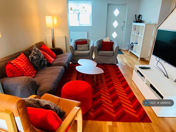 6 Bedroom Terraced House To Rent In Hawthorn Grove, Bath, BA2