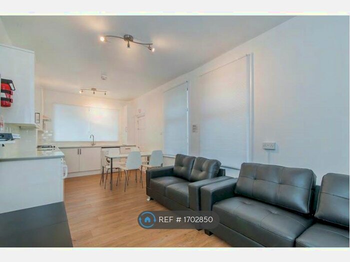 5 Bedroom Terraced House To Rent In St. Margarets Avenue, London, N15