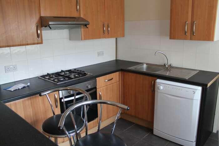 6 Bedroom Terraced House To Rent In Cathays Terrace, Cathays, Cardiff, CF24