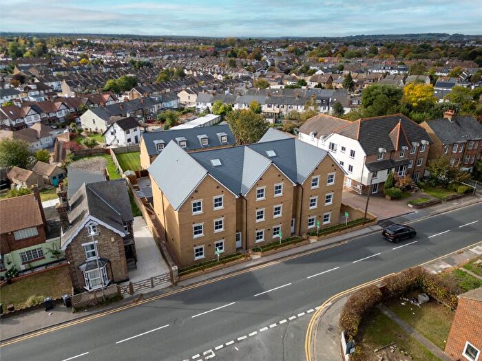 2 Bedroom Apartment To Rent In Milton Mount, Old Road East, Gravesend, Kent, DA12