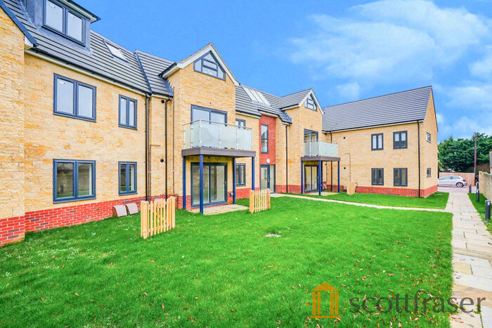 2 Bedroom Apartment To Rent In Corndell Gardens, Witney, OX28