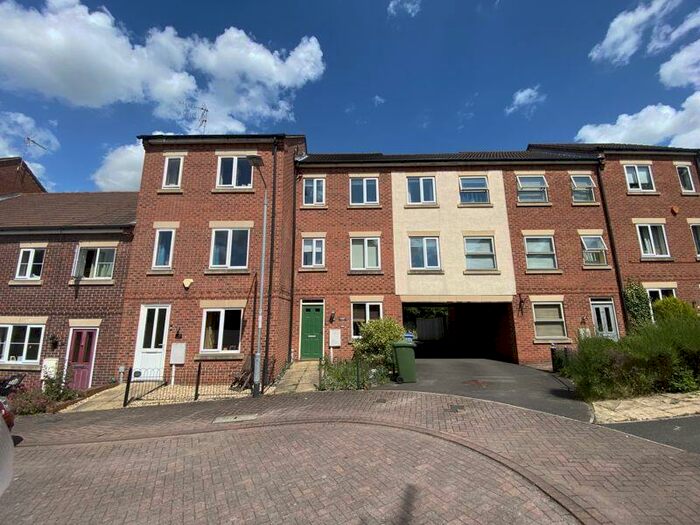 4 Bedroom Town House To Rent In Eldon Green, Tuxford, Newark, NG22