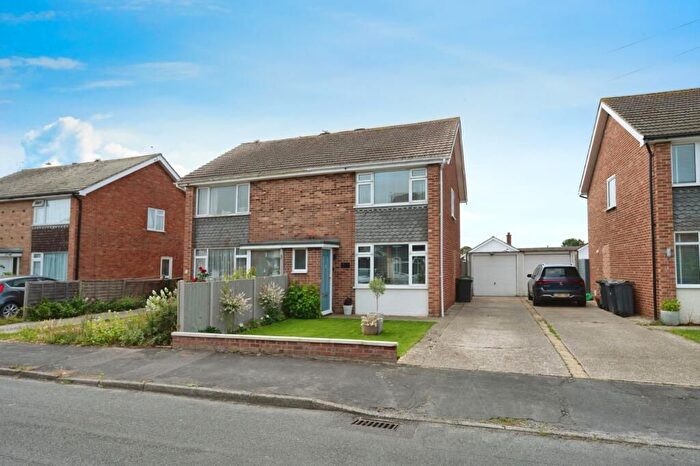 3 Bedroom Semi-Detached House To Rent In Walnut Tree Close, Hayling Island, PO11